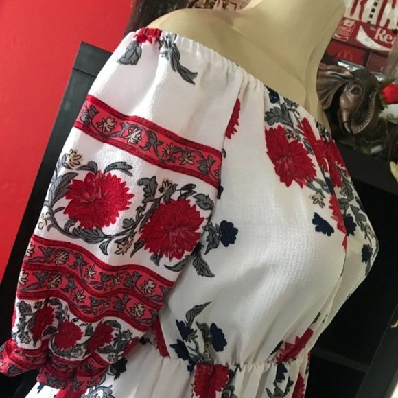 Gorgeous Off Shoulder White Dress w/ Red Flowers - Picture 8 of 8